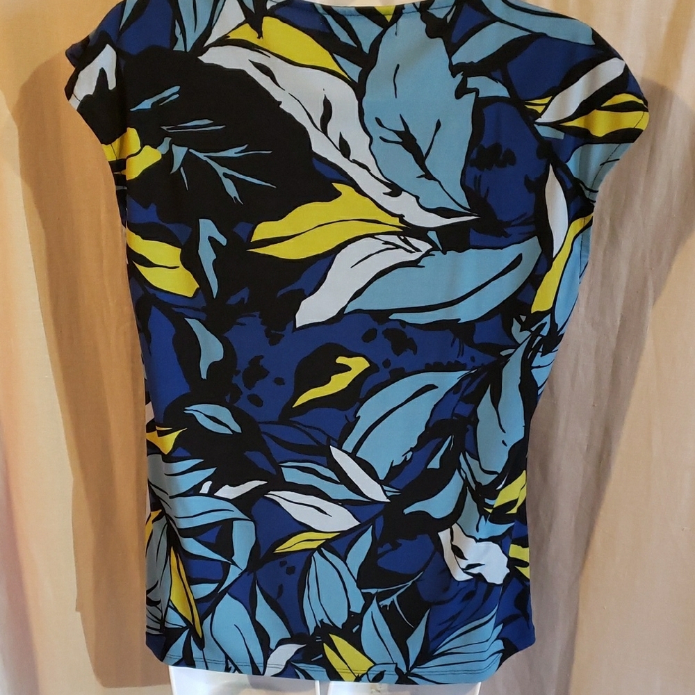 Liz Claiborne Blue and Yellow Leaf Print Sleeveless Top Size M - Picture 5 of 12